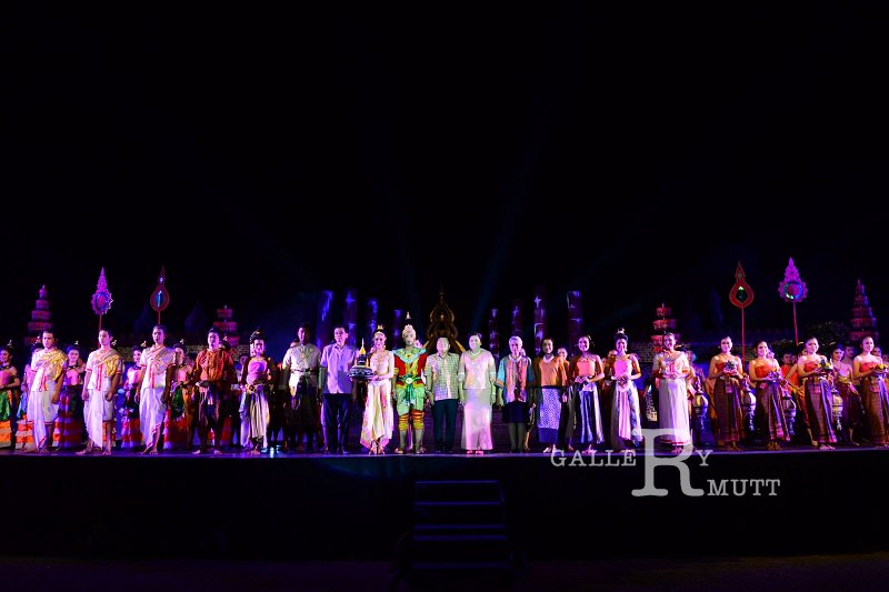 20151125-Loy Kratong_94.JPG